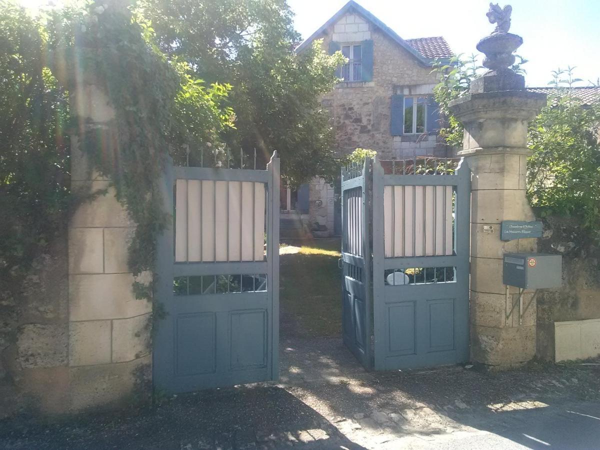 Apartamento La Maison Bleue Brantôme Exterior foto